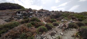 the path from loretzena to diamoudia beach