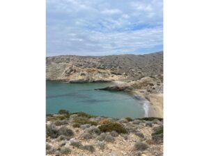 hiking to diamoudia beach